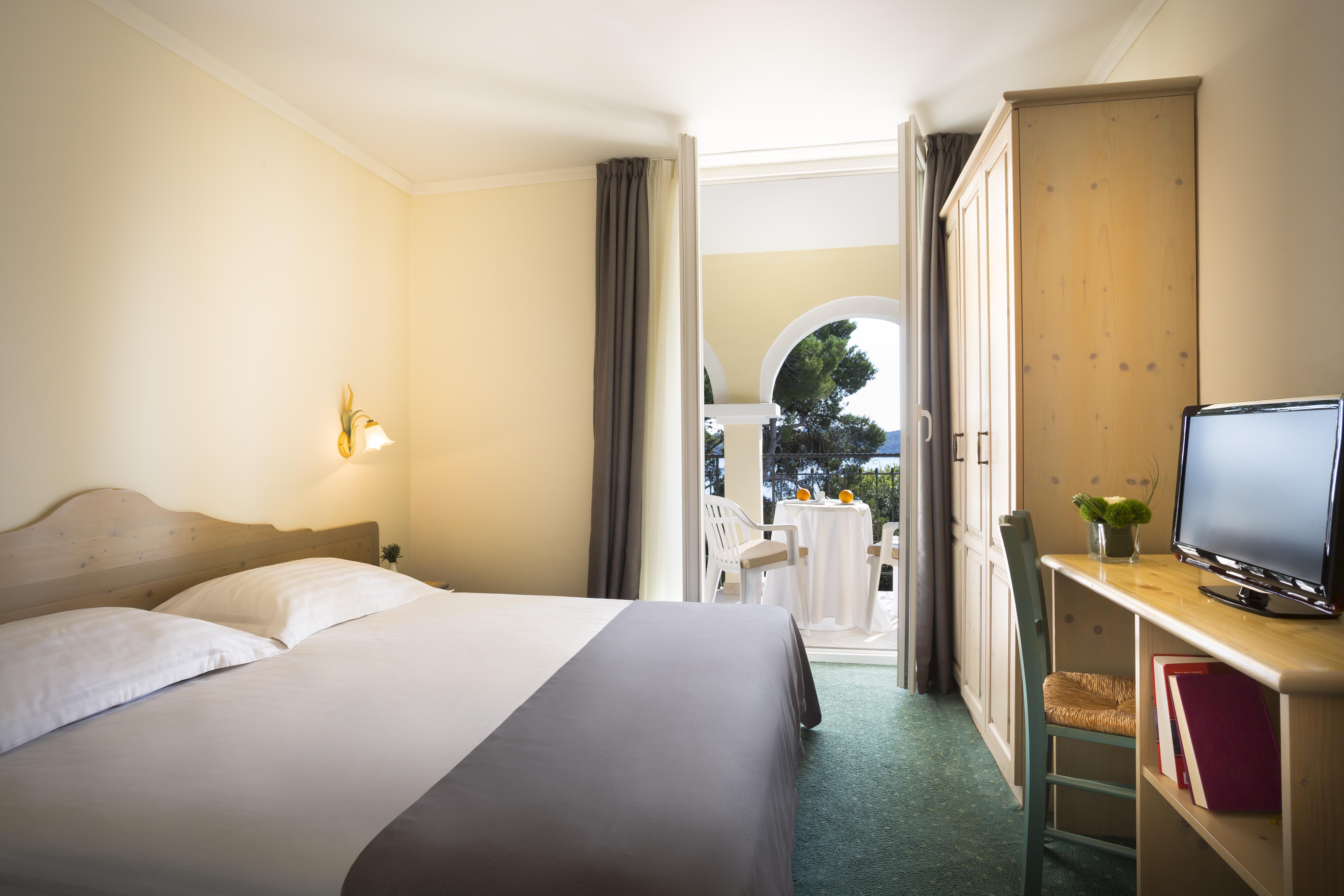 Maistra Select Island Hotel Katarina روفينج المظهر الخارجي الصورة
