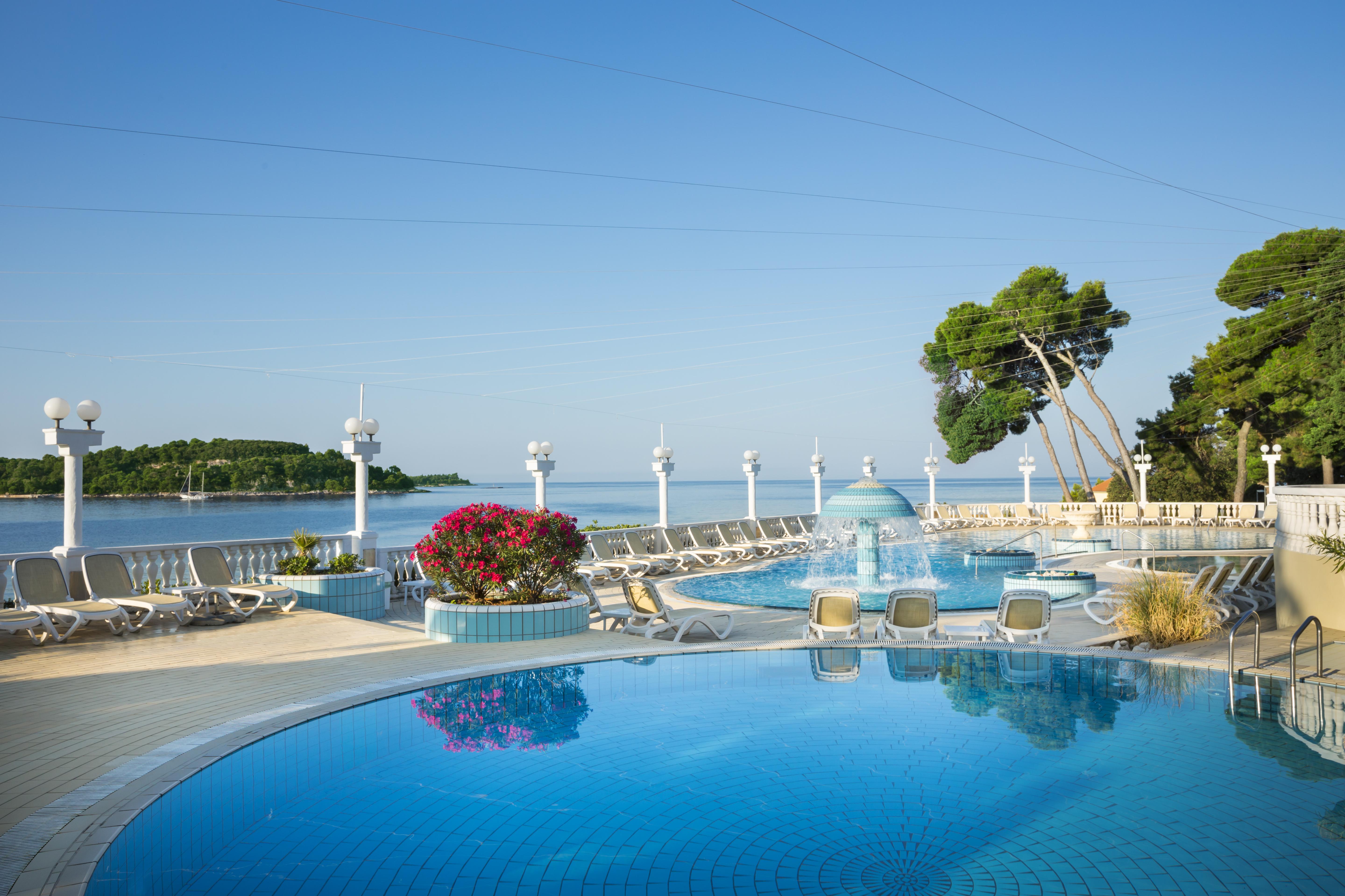 Maistra Select Island Hotel Katarina روفينج المظهر الخارجي الصورة